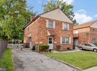 913 Chestnut St, Darby, PA 19023