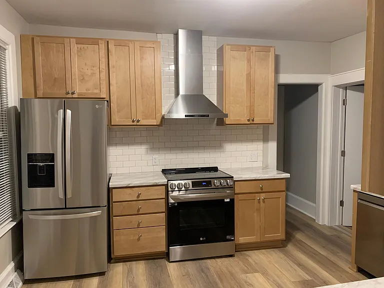 552 W Doty St #1 — Photo 9