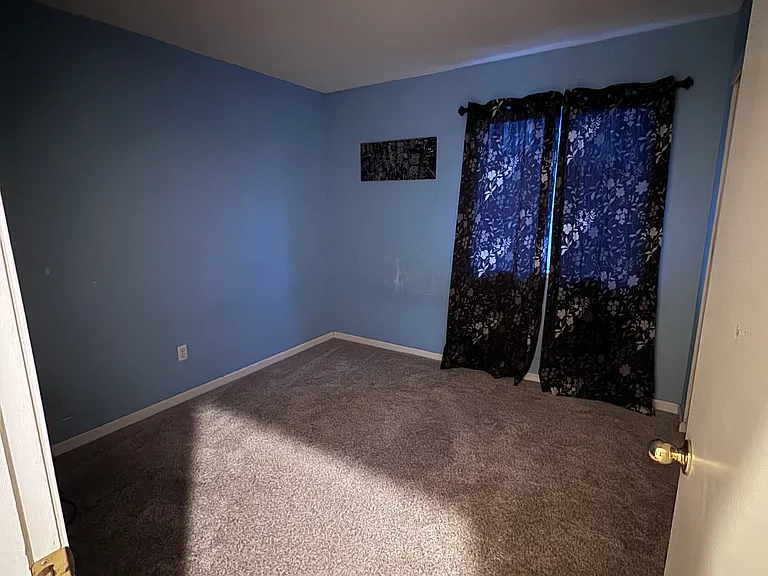 16667 W Sheffield St — Photo 28