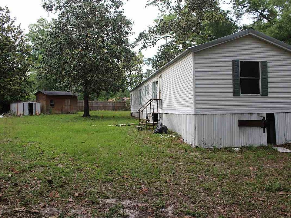 1st image of 16856 Aqua Ln