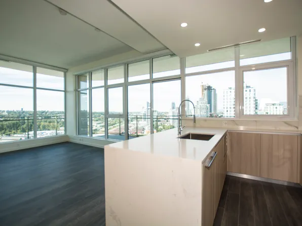 5311 Goring St #2209, Burnaby, BC V5B 0B5