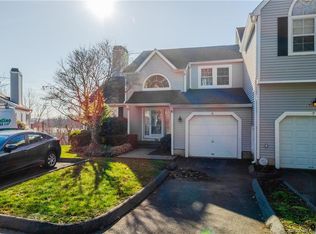 8 Rivendell Dr #8, Shelton, CT 06484