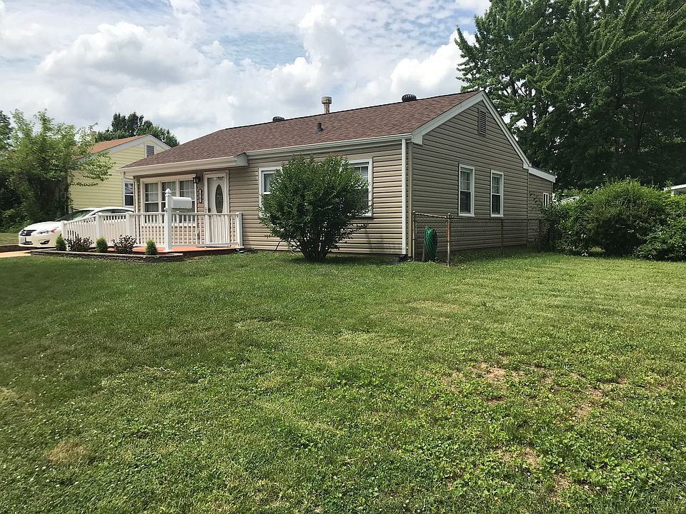 2nd image of 10207 Saint Arsene Ln
