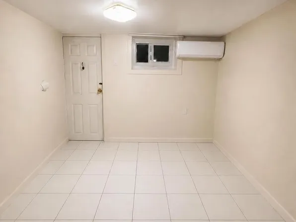 (undisclosed Address), South Richmond Hill, NY 11419