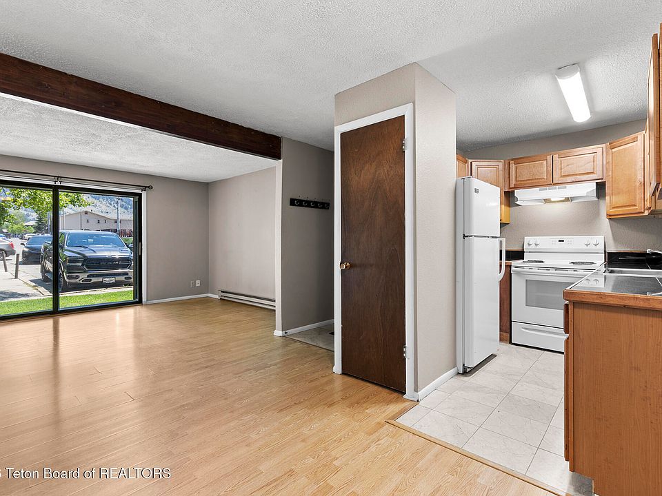 1st image of 355 W Deloney Ave APT A-3