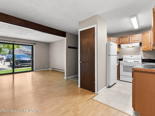 355 W Deloney Ave APT A-3, Jackson, WY 83001