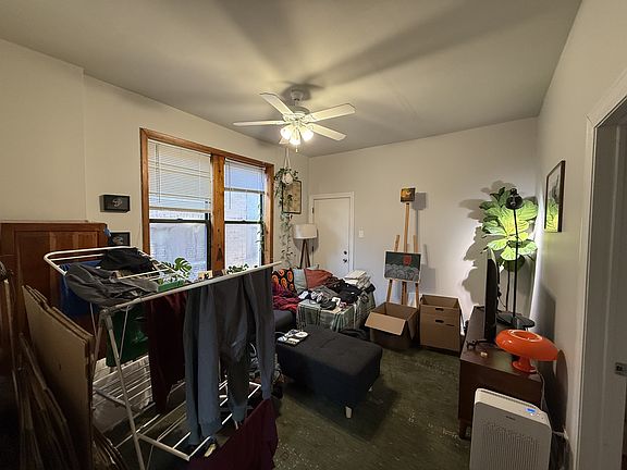 4th image of 906 N Damen Ave #3R