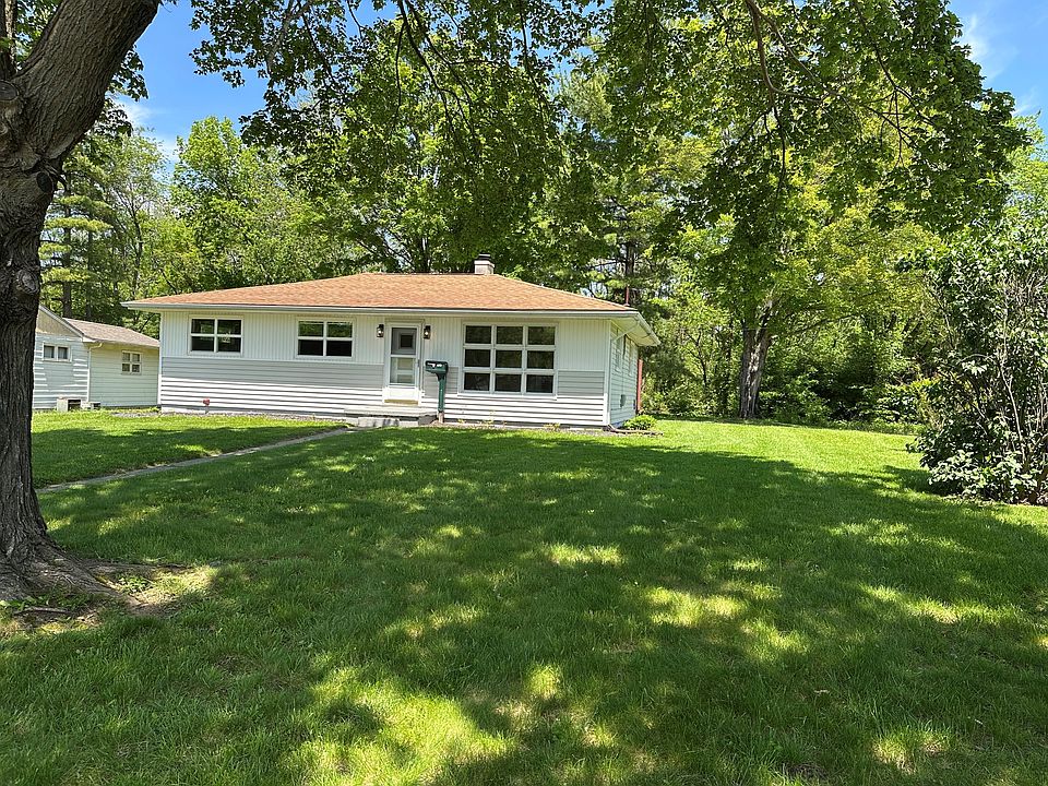 1st image of 400 Crescent Ct