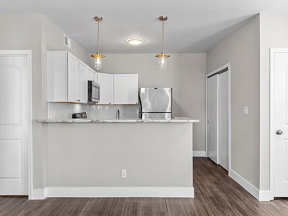 5th image of 1016 Tamm Ave #1