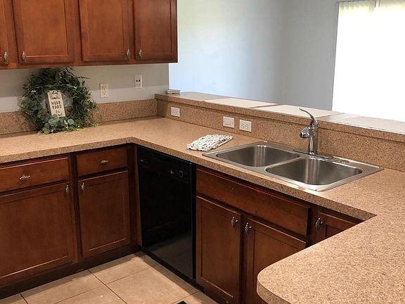 5th image of 2546 Creekside Dr