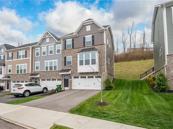 412 Greenwood Dr, Canonsburg, PA 15317