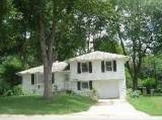 13315 7th St, Grandview, MO 64030
