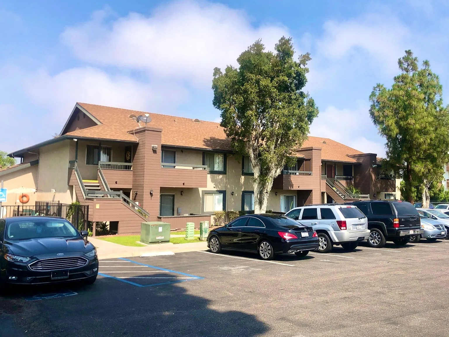 Villa Hermosa Apartments — Photo 4