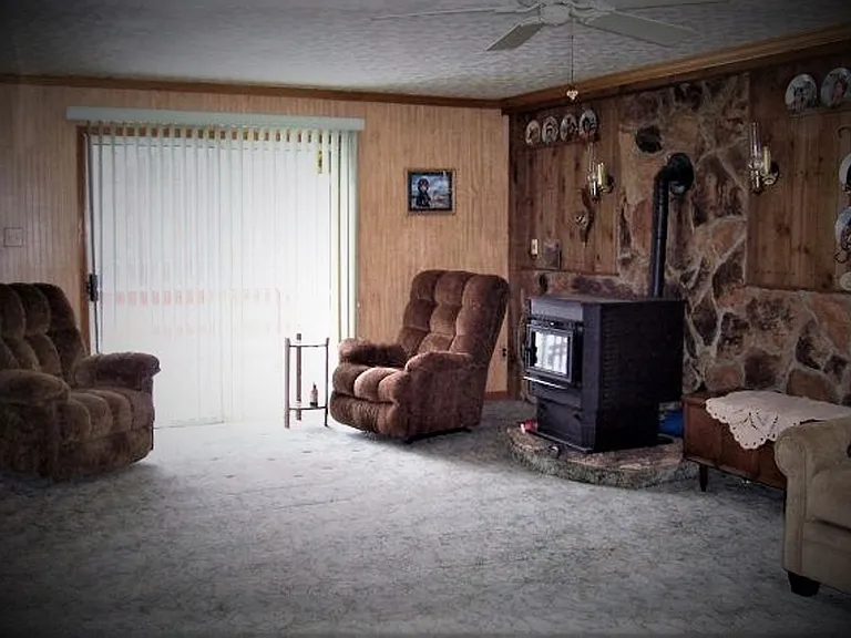 8900 S Lake Rd — Photo 4