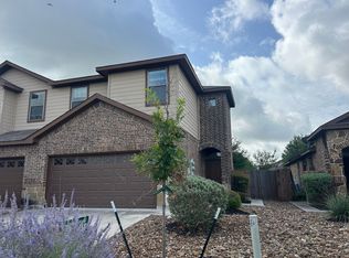 665 Creekside Cir, New Braunfels, TX 78130