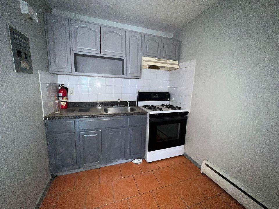 1st image of 95 Wagner Pl APT A1