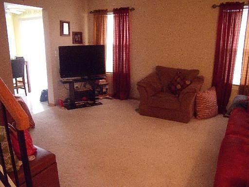 4th image of 2439 Dickens Dr