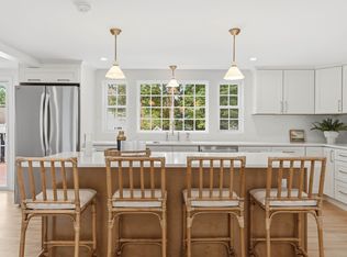 30 Deerfield Rd, Osterville, MA 02655