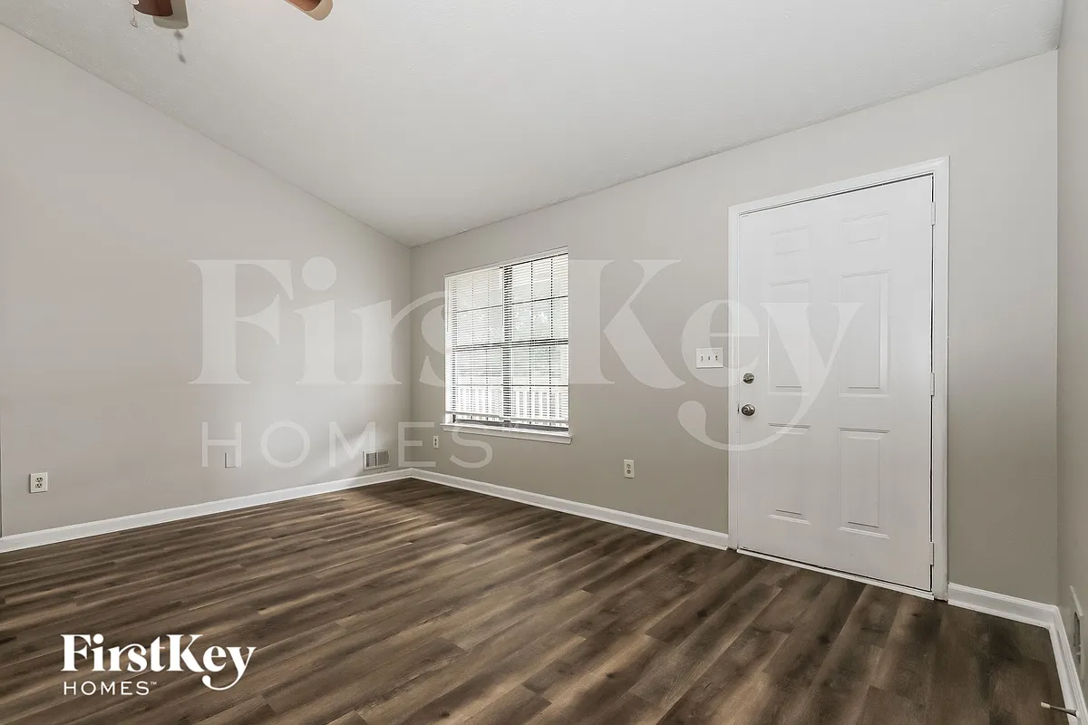 Building Photo - 10485 Ace Ct