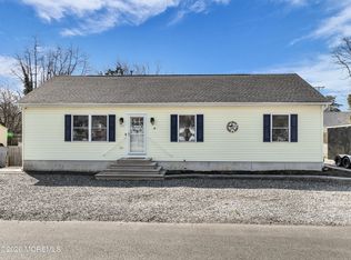 707 Navesink Ave, Ocean Gate, NJ 08740