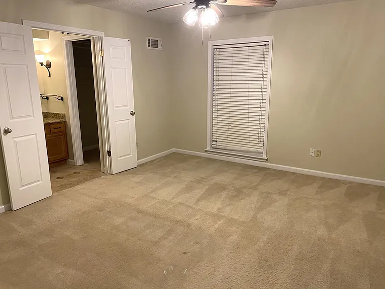 7918 Farmingdale Rd — Photo 5