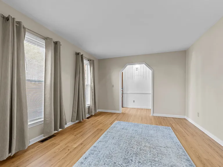 828 Jo Anne Cir — Photo 25