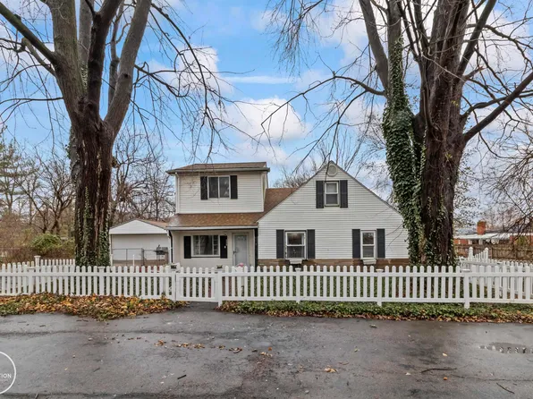 2547 Fred St, Warren, MI 48092