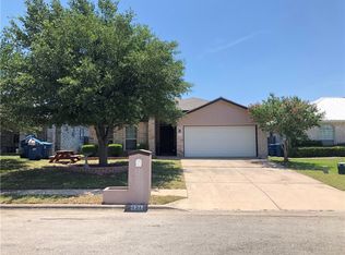 121 Cavalry Trl, Elgin, TX 78621
