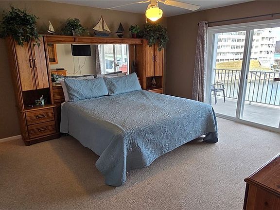 4th image of 4800 Eagleview Dr #611