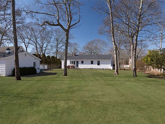 2nd image of 5 Nautilus Dr