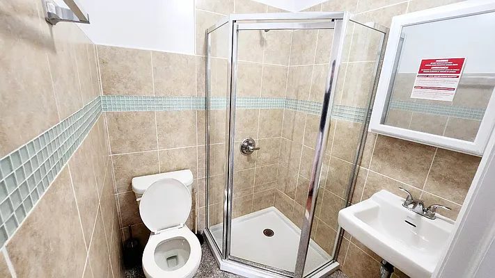 Rented by Remax Luxe | media 9