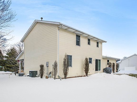 4th image of 19124 Meadowflower Dr