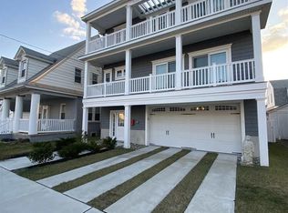 106 N Newport Ave, Ventnor, NJ 08406