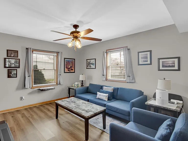 6516 Lyman Ave — Photo 2