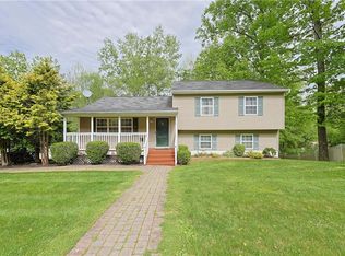 25 Mecca Dr, Salisbury Mills, NY 12577
