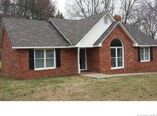 312 Colonial Cir, Wingate, NC 28174