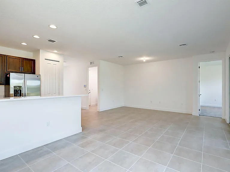 13549 SW Oceanus Blvd — Photo 5
