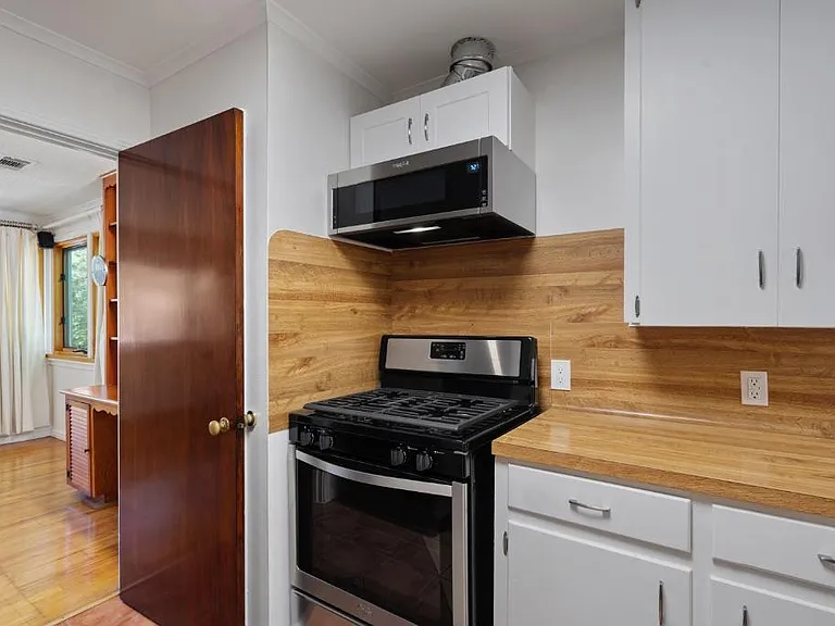 1212 Bentwood Rd — Photo 10