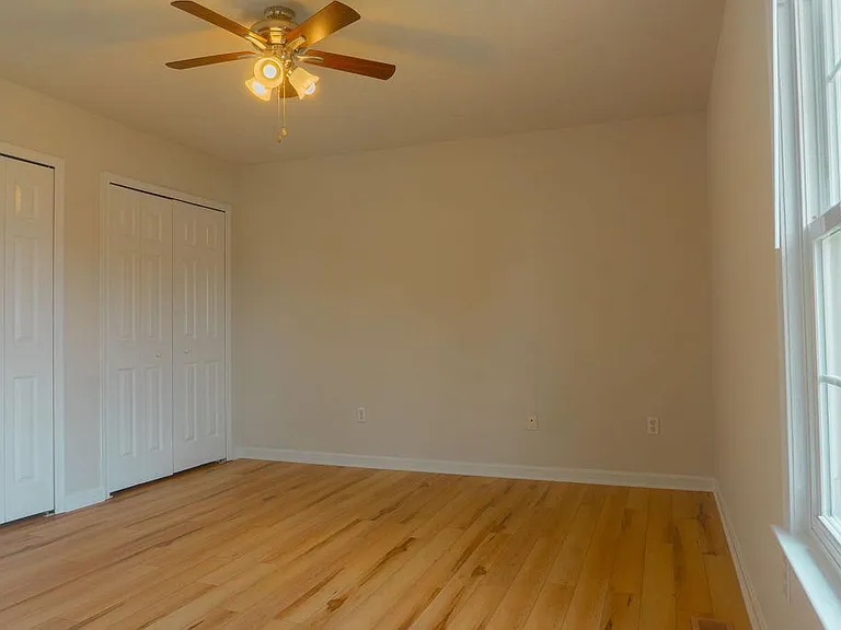 9836 Plaza View Way — Photo 24