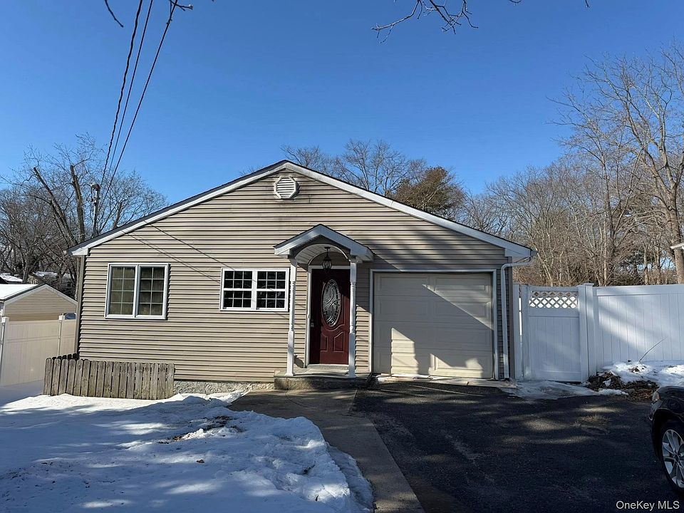 1st image of 168 Woodycrest Drive