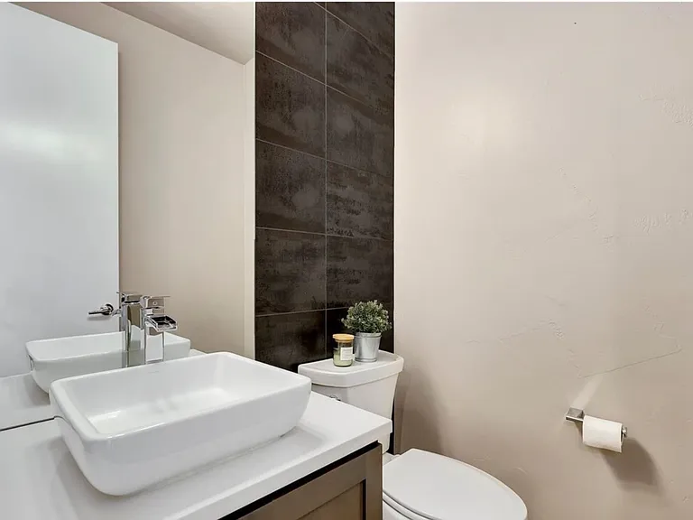 2764 S Bannock St — Photo 11