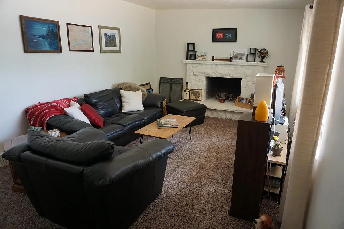 Building Photo - 1383 E McCormick Way
