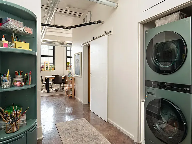 In-unit washer and dryer _ no laundromat runs, ever