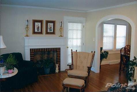 505 Trail Two LR showing Archway to DR