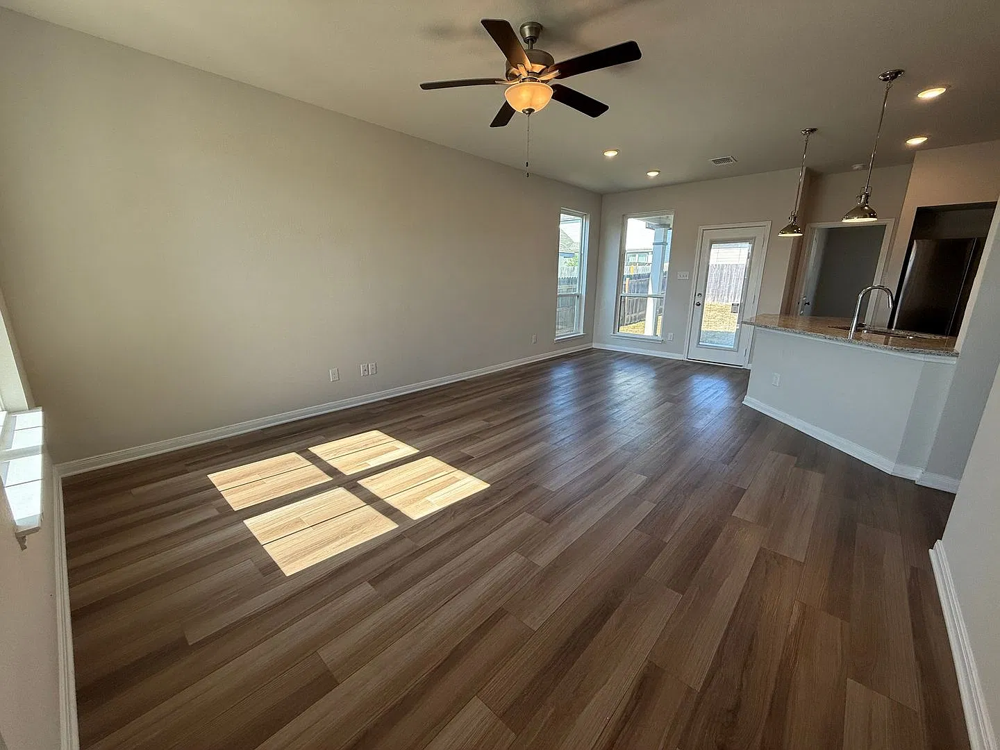 3-Bedroom House for Rent in Killeen — Photo 2