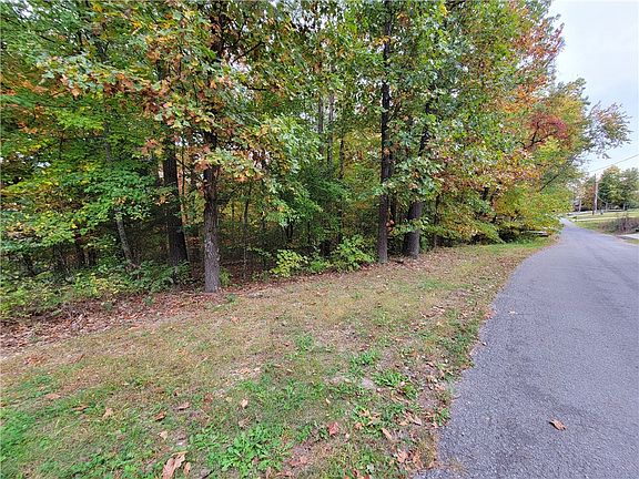 2nd image of 8 Shanklin Dr