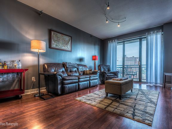3rd image of 5 E 14th Pl APT 1202