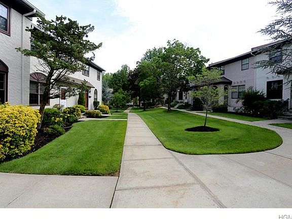 2nd image of 152 Somerset Dr