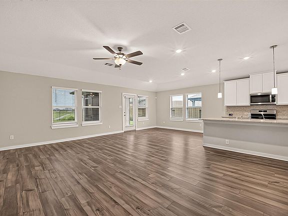 4th image of 3219 Garner Ln