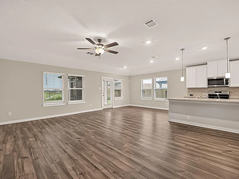 3219 Garner Ln — Photo 4